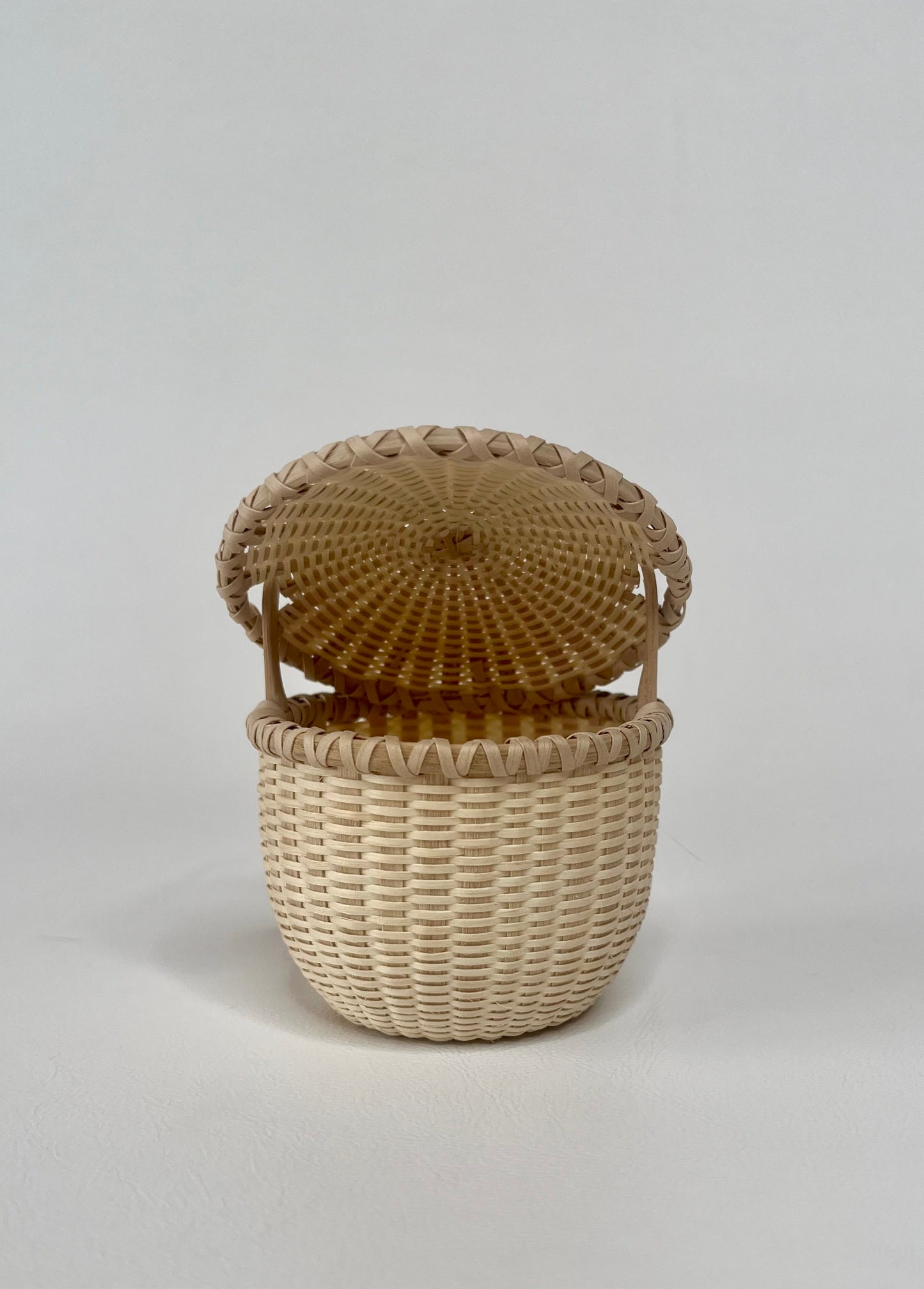 Star Feather Basket