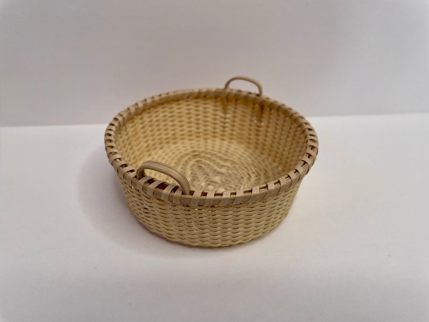 Quadrifoil Tub Basket