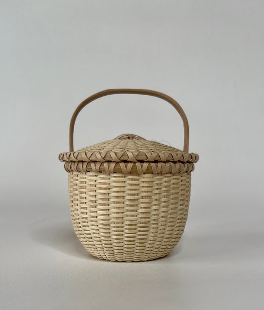 Star Feather Basket