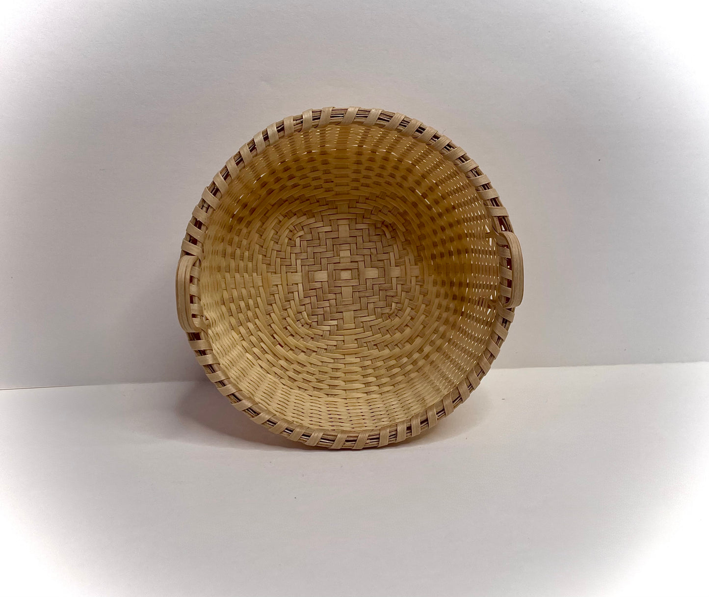 Quadrifoil Tub Basket