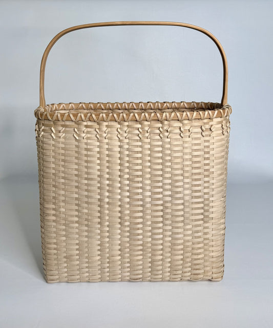 Chairside Basket with Wooden Curls